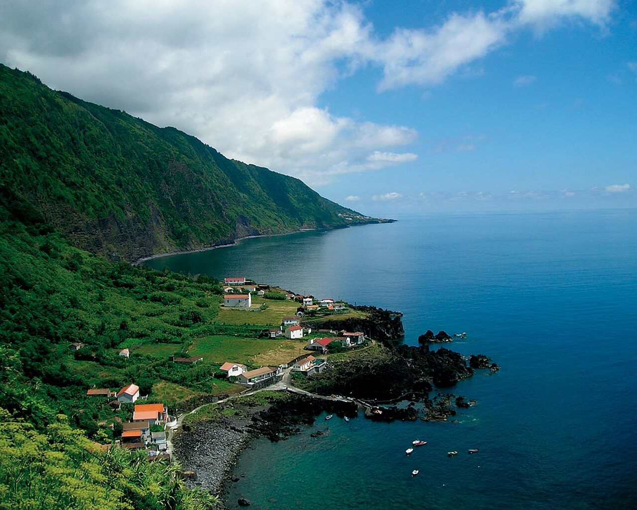 Açores, São Jorge, belvédère Fajã das Almas