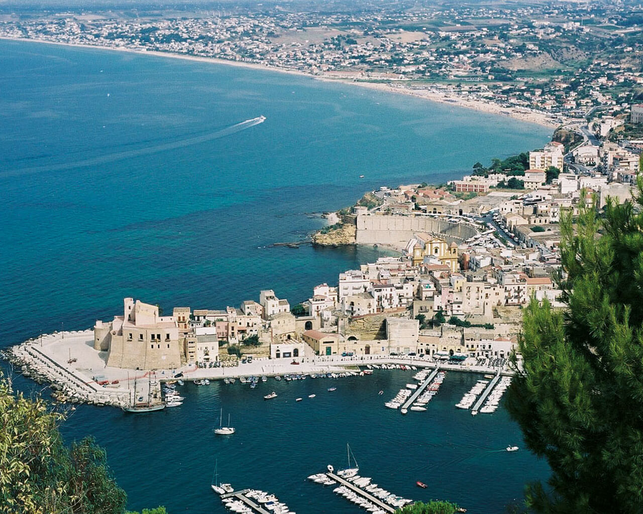 Casellammare del Golfo village, Sicile 