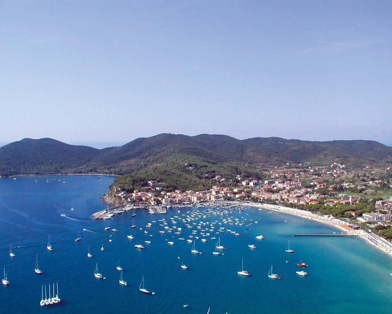 Marina di Campo sur l'île d'Elbe